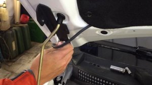 LIFAN SOLANO II 2016 Установка упоров капота от компании ПАТРИОТ