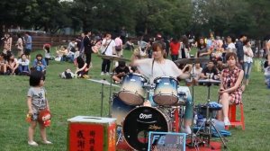 羅小白S. White -24個比利. Барабанщица-виртуоз из Тайваня.Amazing Girl Drummer