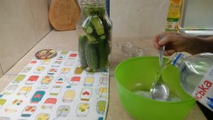 И снова заготовка на зиму. Огурчики на минеральной воде