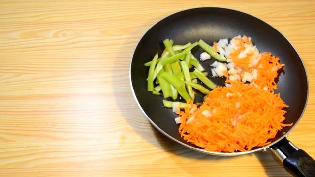 Тушенный минтай с овощами. Очень вкусно и низкокалорийно.