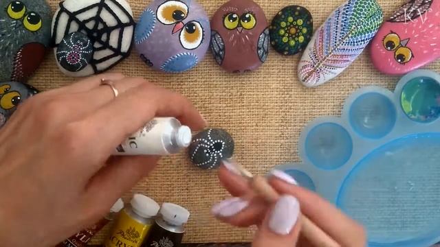 Роспись камней Паучок Хэллоуин ♥ Rock painting Halloween ♥ Stone spider ♥ Dot painting смотреть онлайн