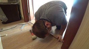КАК УСТАНОВИТЬ ПОРОГ СКРЫТОГО КРЕПЛЕНИЯ?