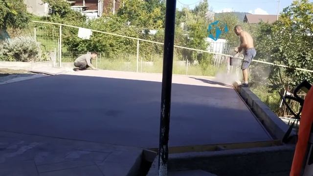 Как штамповать бетон. Фрагменты процесса штамповки.
