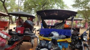 Тук-Тук . Транспорт в Азии. Камбоджа 2018