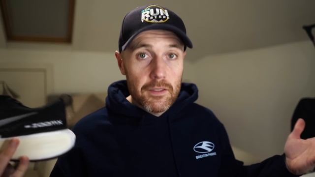 Nike Invincible 3 Vs Asics Novablast 4 | Three runners choose their favourite cushioned running sho смотреть онлайн