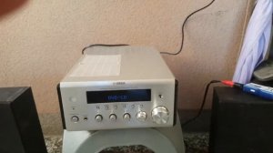 Yamaha pianocraft E810