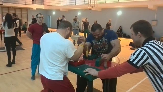 Сергей Филипеня. Вторая схватка на правую руку на турнире памяти Ковалева В.Ф. смотреть онлайн