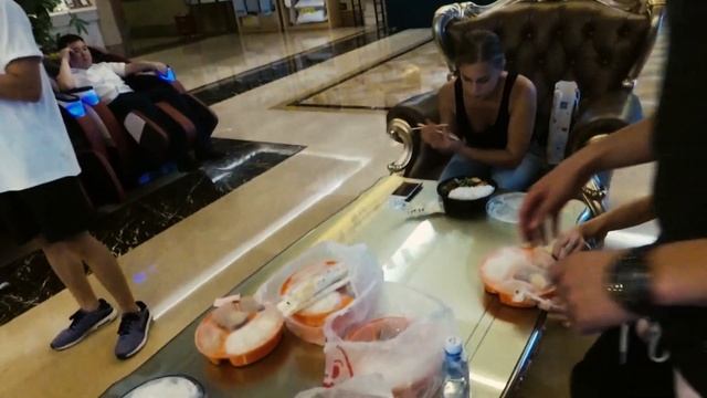 Снимаемся в китайском фильме. Как снимают массовку. Зачем нужны иностранцы в китайском фильме смотреть онлайн