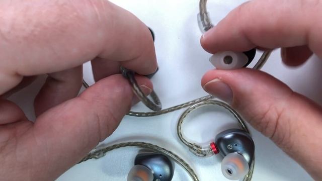 FiiO FH3 vs FH5 in-ear monitors смотреть онлайн