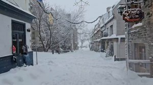 First snow storm of 2024 ❄_ Petit Champlain? _ Walking in Old Quebec city ❄ _ Winter Tour 2024