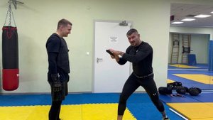 Когда изучал ножевой бой по фильмам. А какой любимый фильм у вас?