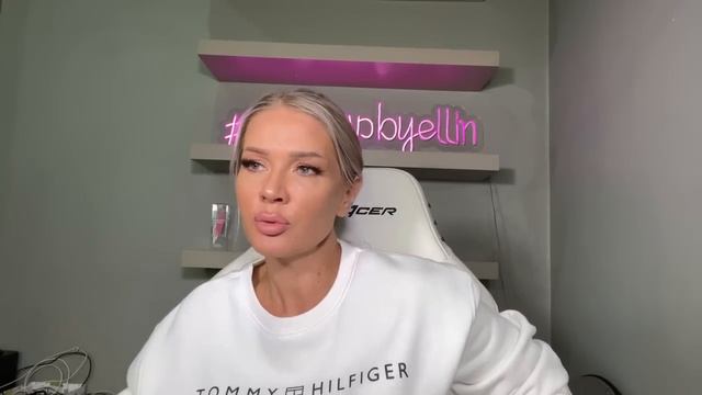 КАК ЗА 2 МИНУТЫ ОСВЕЖИТЬ СЕБЕ МАКИЯЖ? смотреть онлайн