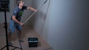 Шпаклевка стен под жёсткий проявочный свет. Плоскость.