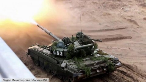 Масштабные плановые контрольные проверки боевой готовности Вооруженных сил проходят в России