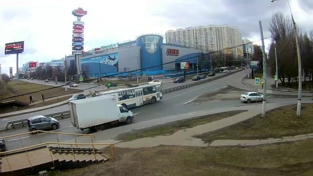 Троллейбусы в г. Химки, у Ленинградского ш. смотреть онлайн