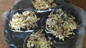 ЧТО МОЖНО ПРИГОТОВИТЬ из БОЛЬШИХ ШЛЯПОК ГРИБА ШАМПИНЬОНА.