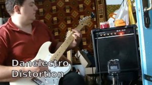 Сравнение педалей Danelectro Distortion и Daphon distortion. Гитарная педаль перегруза.