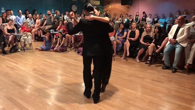 Andres Bravo & Sarita Apel "Mi Novia De Ayer", Alfredo De Angelis, at Mala Leche Milonga NYC 2019 смотреть онлайн