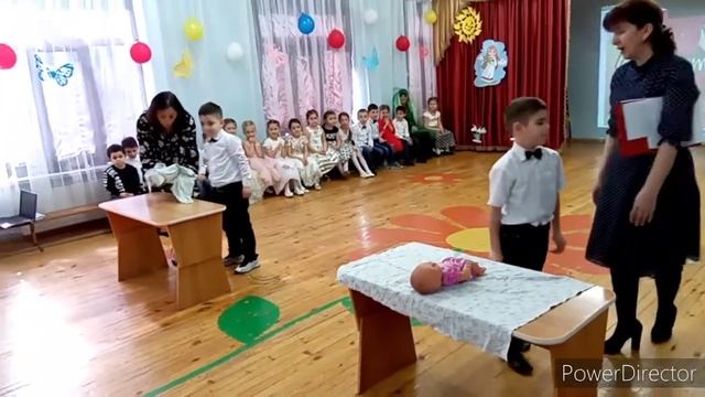 Утренник 8 марта в старшей группе "Бюро добрых услуг"