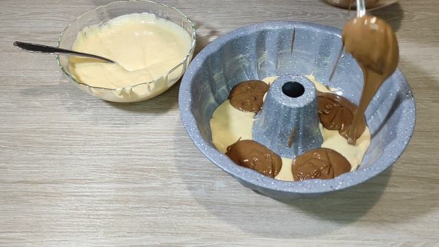 Бесподобно вкусный кекс с шоколадной глазурью. Просто, быстро к чаю за 30 мин. смотреть онлайн