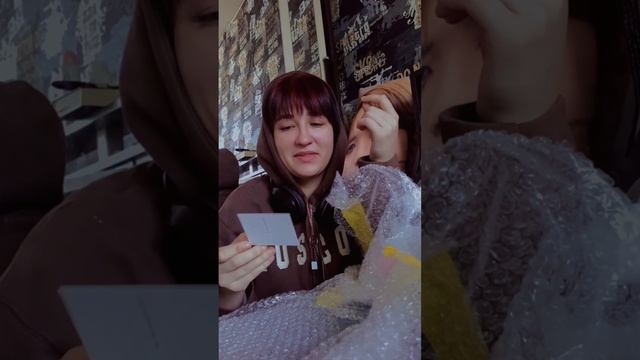 ЭМОЦИОНАЛЬНАЯ РАСПАКОВКА || присутствуют нецензурные высказывания смотреть онлайн