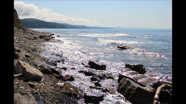 Бетта 2022. Идем от центрального пляжа в сторону Чуговкопаса