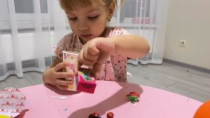 Настя лайк дарит подарки! Сюрпризы от канала лайк Настя видео для детей