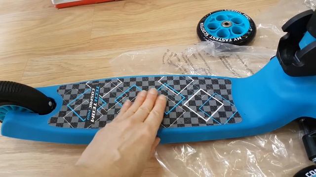 Самокат Tech Team Cosmic Pro 2018 года Видеообзор. смотреть онлайн