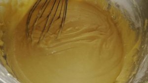 Бисквитный пирог с малиной