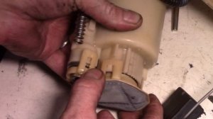Toyota Kluger Fuel Filter Replacement