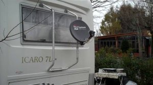 Простая спутниковая тарелка на автодоме