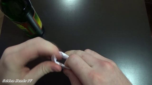 Как открыть крышку бутылки листком бумаги смотреть онлайн