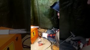 Сварочный аппарат с кнопкой поджига дуги на держаке