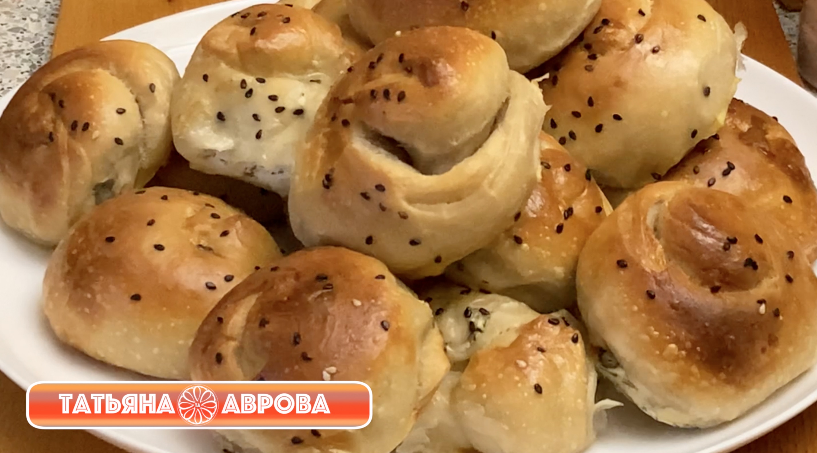 Турецкие булочки на закваске с творожной начинкой