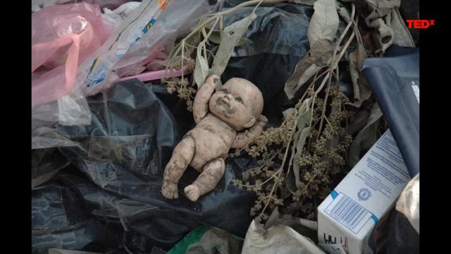 Social plastics | Gerhard Bär | TEDxBonn смотреть онлайн