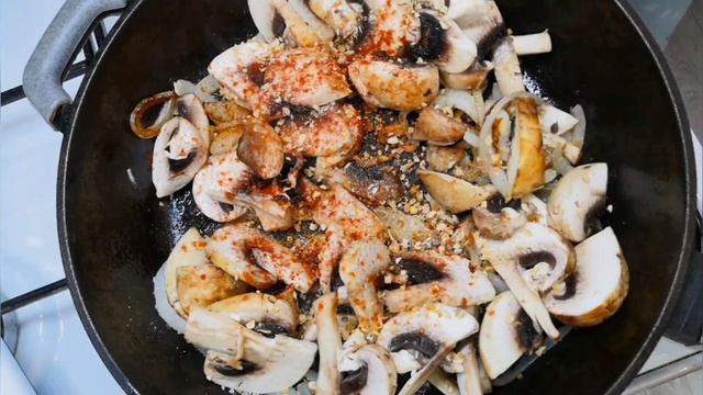 Очень вкусный тыквенный крем-суп с грибами просто пальчики оближешь ???