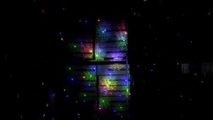 Лазерный проектор для улицы от Уни Хаусс