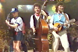 А ведь кому-то эта пьеса может нравиться и сегодня - группа Кукуруза ИНСТРУМЕНТАЛЬНАЯ ПЬЕСА ?