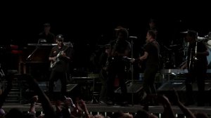 Bruce Springsteen - "Stayin' Alive" (Brisbane, 02/26/14)