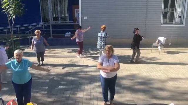 Репетиция танцевально-оздоровительной студии "Золотое руно". Руководитель Бурлай С.А. смотреть онлайн