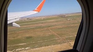 Взлет над Баку ясным днём