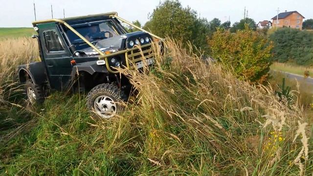 Луноход съезжает с дороги. Вид сбоку. смотреть онлайн