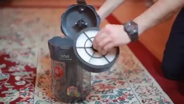 Циклонный пылесос Artel VCC 0220 Обзор от покупателя смотреть онлайн