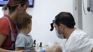 Осмотр ребенка у ЛОР. Детский ЛОР. Детский врач. Камран Гаджиев.