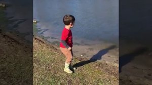 Угарные приколы на рыбалке! Дети и взрослые на рыбалке. Fishing Fails