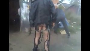 Перднул на костёр прожёг штаны