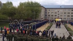 Наибольшее количество человек, одновременно подтягивающихся на турнике