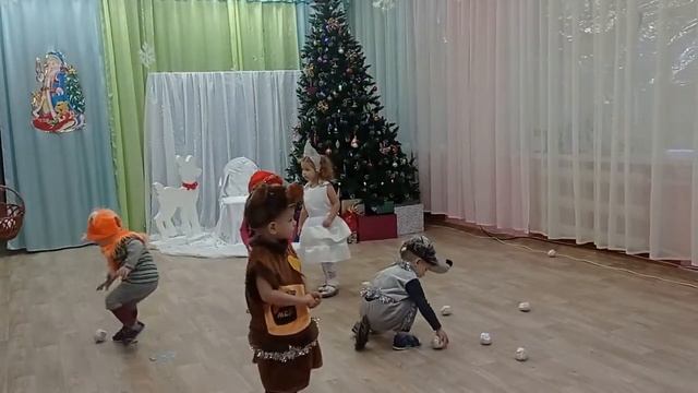 Новогоднее развлечение для первой младшей группы "Цыплята" смотреть онлайн
