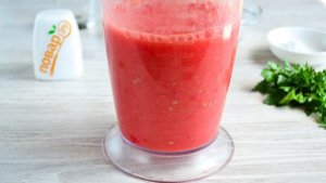 Заготовка из помидоров и моркови