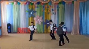 "Танец с портфелем" Выпуск 2022г. ФИЛИАЛ "БОЛЬШЕМЕЧЕТНЫЙ" музыкальный руководитель Назаренко Е.А.